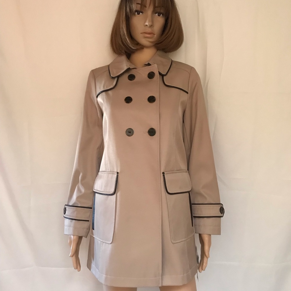 NWT DKNY Water repellant women’s  sand/beige Sz PS